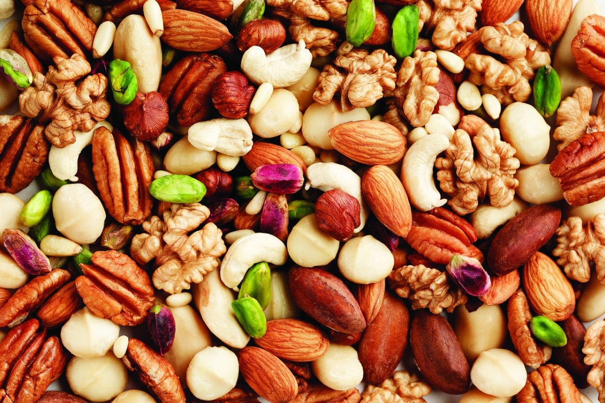 The Nutritional Power of Nuts: Nature's Healthy Snack